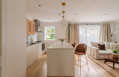Dulwich Apartment | Peacefully set 2BR Apt near Beautiful Dulwich Park