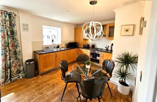 Cambridge Apartment | Peach Tree Apartment - near Cambridge Station