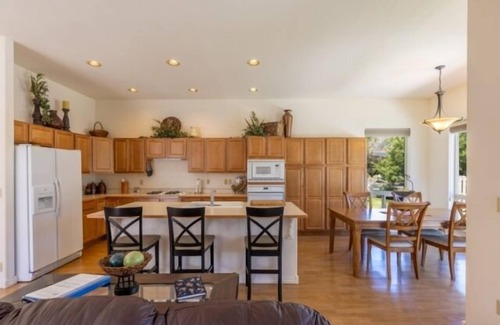 Dalton Ranch House | Peachtree Place in Dalton Ranch Golf Course Community. 4 bedrooms & 2 baths, sleeps 8. Convenient location just 10 minutes from Durango and 20 from Purgatory Ski Resort.