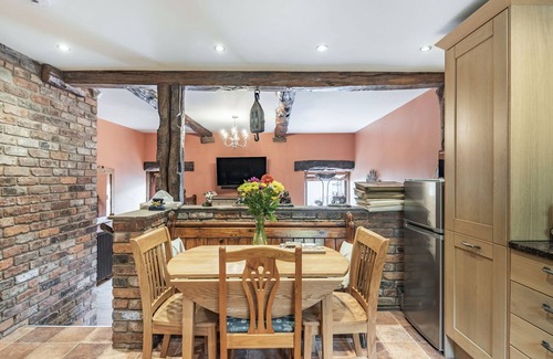 Sparrowpit Cottage | Peacock Cottage