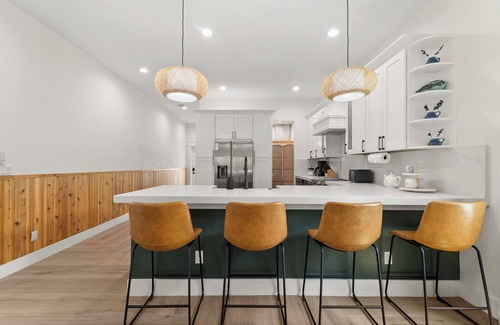 Jensen Beach House | Peacock Palace-Brand New-Heat/Chill Pool-Golf-Gym