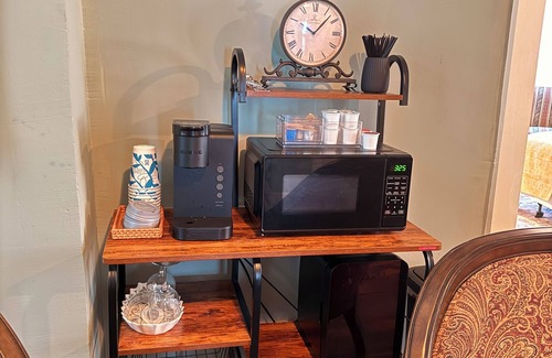 Eastman Bed & Breakfast | Peacock Place