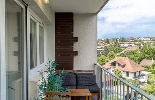 Annecy-le-Vieux Apartment | Peak-A-Lake 2*/Free carpark-By the park & shop-Near Lake