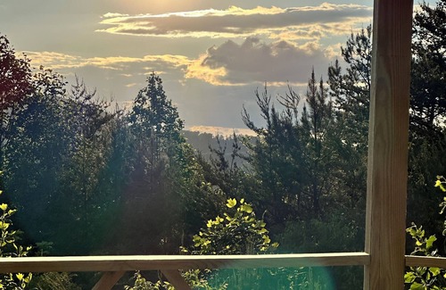 Brasstown House | Peak-A-View Mountain Retreat: Cozy 2BR Getaway with Breathtaking Mountain Views!
