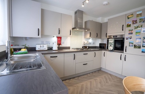 Chesterfield House | PEAK AVENUE RETREAT, pet friendly, with a garden in Chesterfield