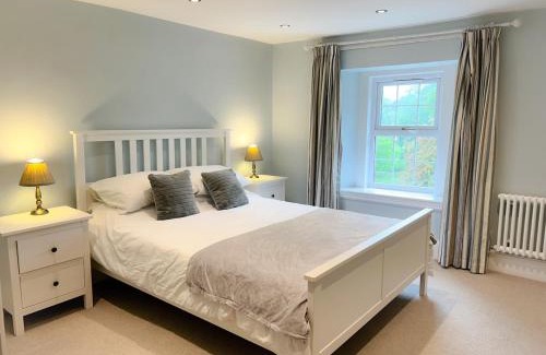 Ashford-in-the-Water House | Peak District Period Property near Chatsworth House