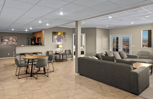 Clarkdale House | PeaksView Oasis - Spacious, central w/great views