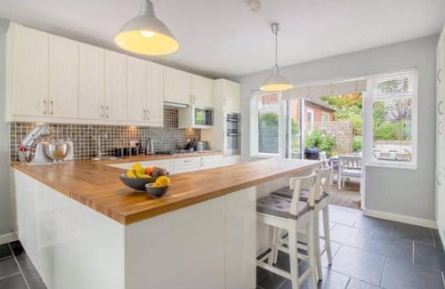 Bramcote House | Pear Tree House - Stylish Home in Nottingham.