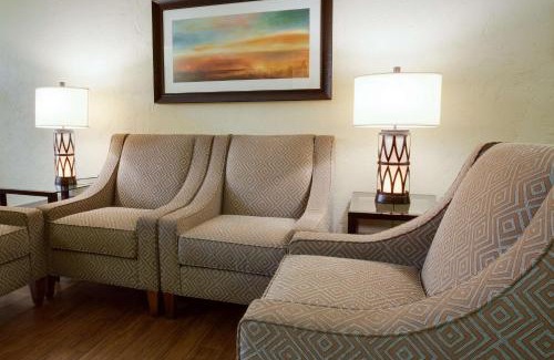 Downtown St. Louis Hotel | Pear Tree Inn St Louis Convention Center