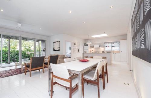 Pearl Beach House | Pearl Beach House - Pool & WIFI available