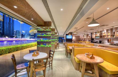 Dubai Marina Apartment | Pearl Marina Hotel Apartments