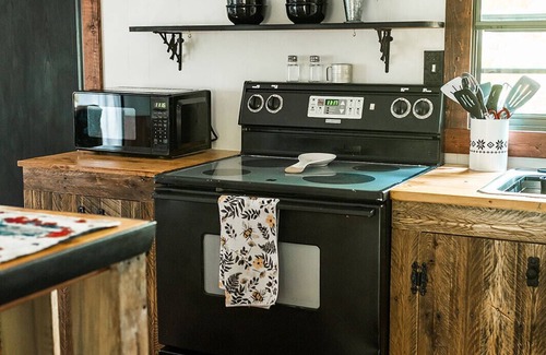 Boone Cabin | Pearl's Place: Your Cozy Cottage in the Woods
