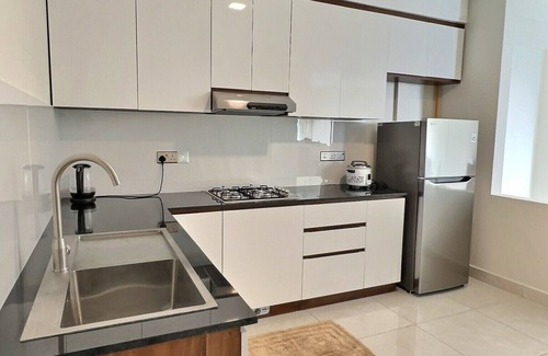 Mount Lavinia Apartment | Pearly Ocean View Guest Apartment