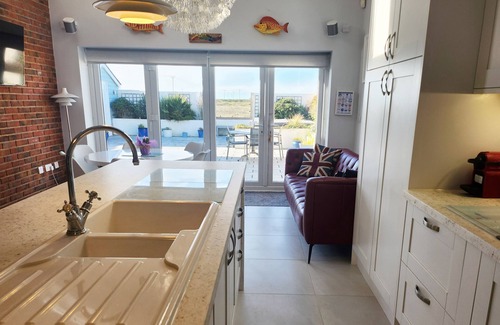 Lydd-on-Sea Cottage | Pebble Fish, a holiday let by Bloom stays - sleeps 8 guests in 4 bedrooms