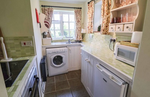 Holt Cottage | PEBBLE, pet friendly, character holiday cottage in Blakeney, Norfolk
