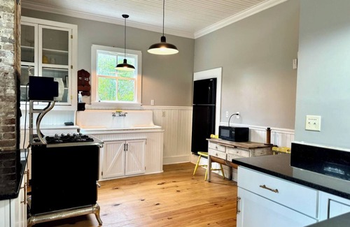 Beaufort House | Pecan Point - Sleeps 10 - Stunning Lowcountry home!