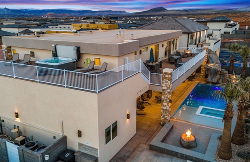 Hurricane House | Pecan Valley 5205/5193|2 Private Pools&Spas, Private Pickleball Court, Game Room