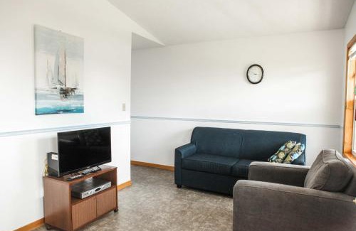 Louisbourg House | Peck's Housekeeping Cottages