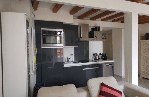 Jean-Medecin Apartment | Pedestrian area, large studio mezzanine, 50m to the sea