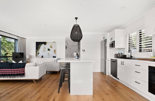 Robertson House | 'Peelwood Cottage' - Moments from Robertson Village with 360 ° Escarpment Stunning Views.
