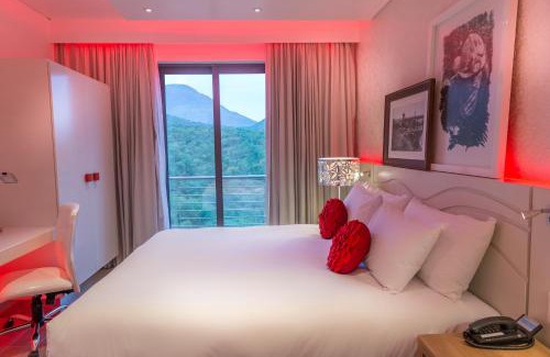 Greater Tubatse Hotel | Peermont Metcourt - Thaba Moshate
