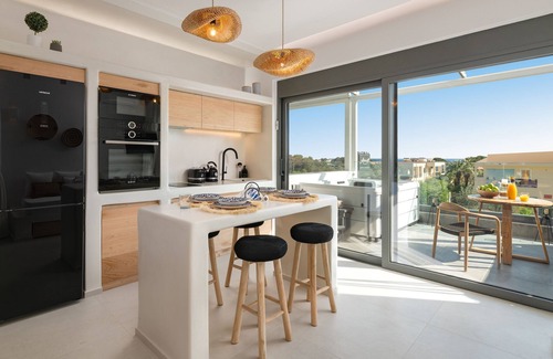 Pefkos Apartment | Pefkos Allure Luxury Suites with an outdoor Jacuzzi