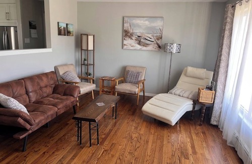 Wellington House | PEI Home (3 Bedroom, 4 Beds, Washer & Dryer, Air Conditioning, Fire Pit.)