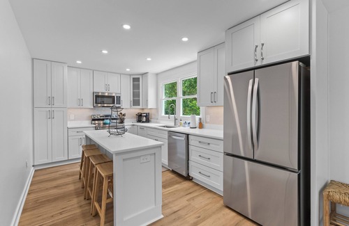 Pelican Bay House | Pelican Bay 13 - Brand New Reno! 1 Block to Beach!