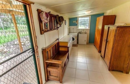 Muston House | Pelican Cottage