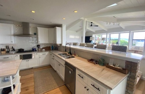 North Lakeport House | Pelican - Lake Front Lakeport