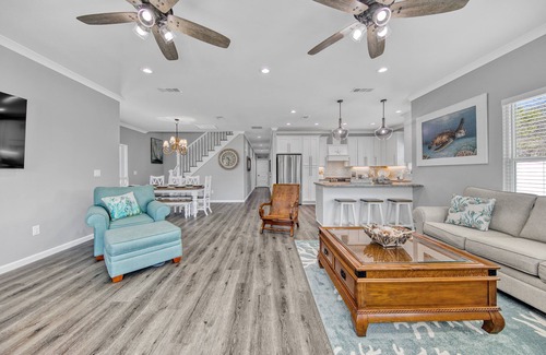 Gulf Pines House | Pelican Perch - Private Pool, Direct Private Beach Access & Golf Cart Avail!