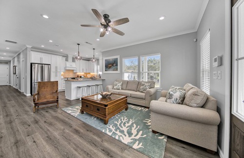 Gulf Pines House | Pelican Perch - Private Pool, Direct Private Beach Access & Golf Cart Avail!