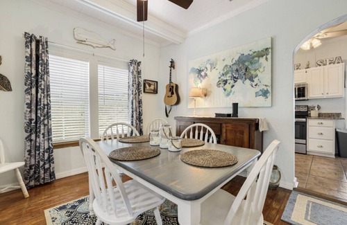 Cedar Key House | Pelican Place is a Waterfront Home on Historic First St on the Gulf of Mexico