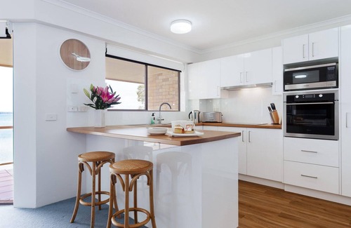 Soldiers Point Apartment | Pelican Sands, 3/83 Soldiers Point Rd - stunning waterfront unit, magical views & air conditioning