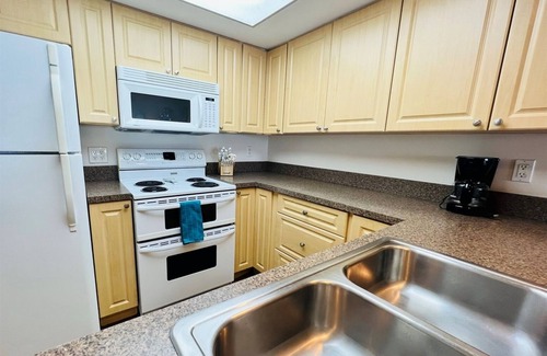 Stuart Condo | Pelicans Paradise on the Beach