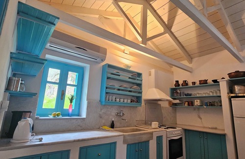 Egira House | Peloponnese Hideout-traditional stone house with amazing views and pet friendly