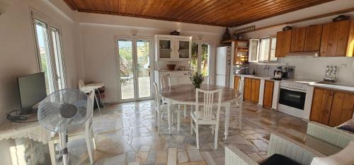 Egira Villa | Peloponnese Hideout - White house with the sea view