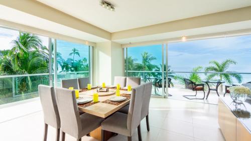 North Hotel Zone Apartment | Península T3 1A Luxurious Ocean View Getaway by Kivoya