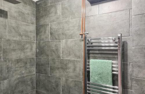 Hirwaun House | Pen Bryn - Uk48348