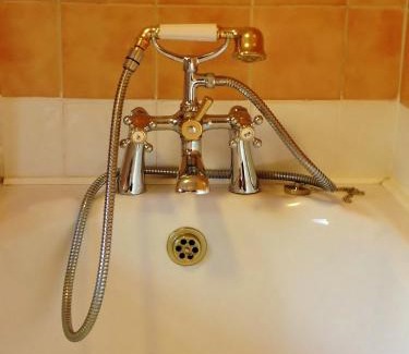 Tal-y-llyn Bed & Breakfast | Pen-Y-Bont Hotel