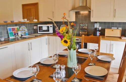Llanfaelog House | Pen Yr Allt