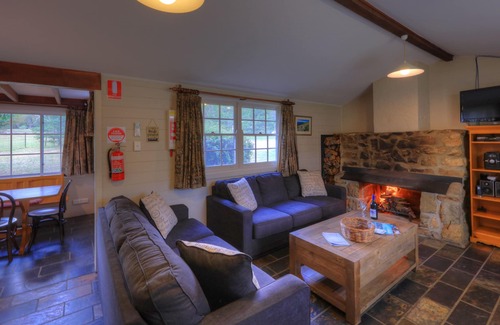 Crackenback Cottage | Pender Lea Chalets - The Hilton