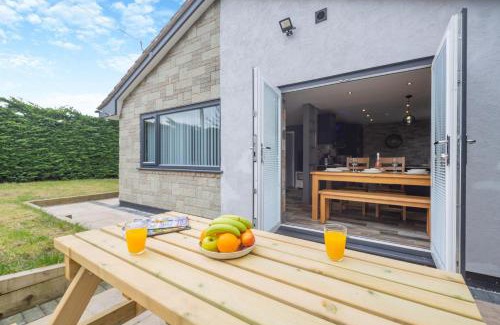 Rhyl House | Pendre Seaside Lodge