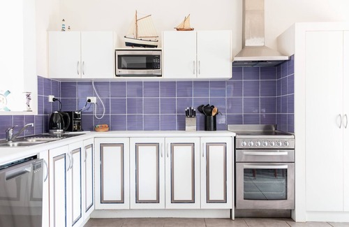 Tootgarook House | Peninsula Holiday Cottage 10 minutes walk to the beach
