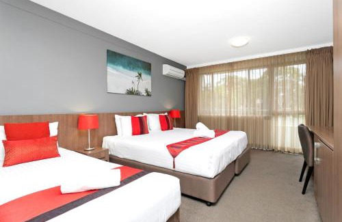 Nelson Bay Hotel | Peninsula Nelson Bay Motel and Serviced Apartments