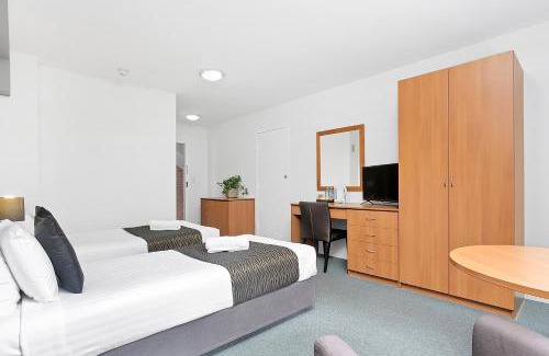 Nelson Bay Hotel | Peninsula Nelson Bay Motel and Serviced Apartments