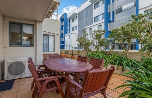 Soldiers Point Apartment | Peninsula Waters, 3/2-4 Soldiers Point Rd - Beautiful Air Conditioned Unit with Pool, Lift & WIFI