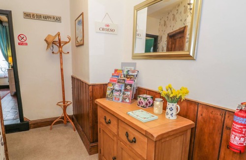 Bala Cottage | PENLLYN HOUSE, pet friendly, character holiday cottage in Bala