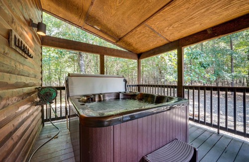 Hochatown House | Penny Lane Lodge Broken Bow Cabin Less Than 6 Mi to Lake