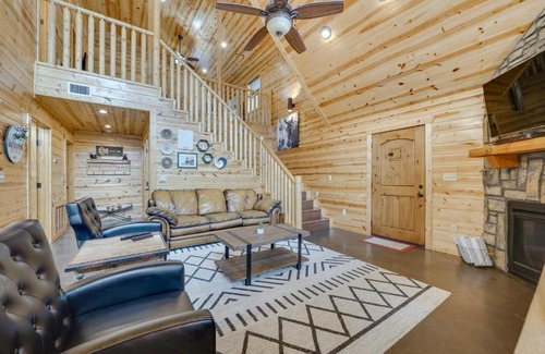 Hochatown House | Penny Lane Lodge Broken Bow Cabin Less Than 6 Mi to Lake